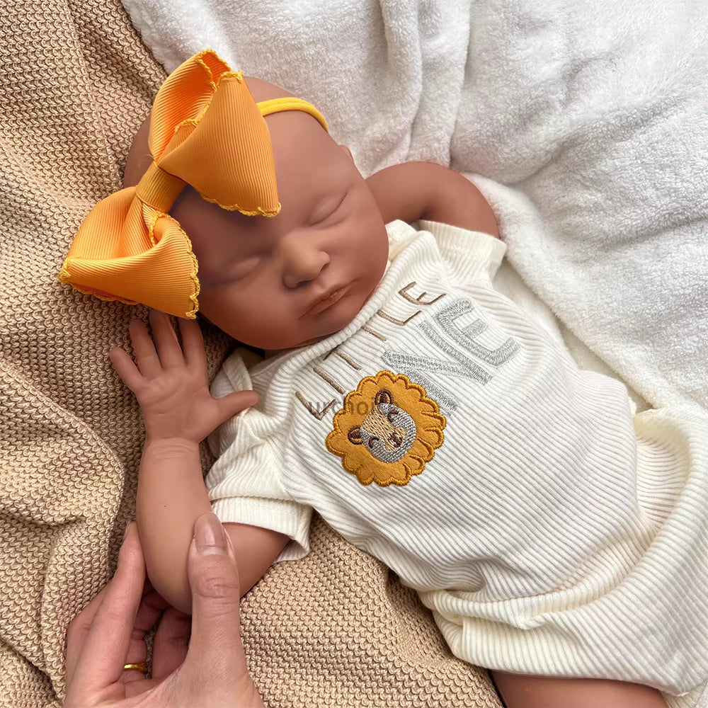 Newborn Silicone Baby Doll Full Body Weighted Hand Painted Reborn Doll Closed Eyes Lifelike Girl Collectibles DIY Reborne Artist