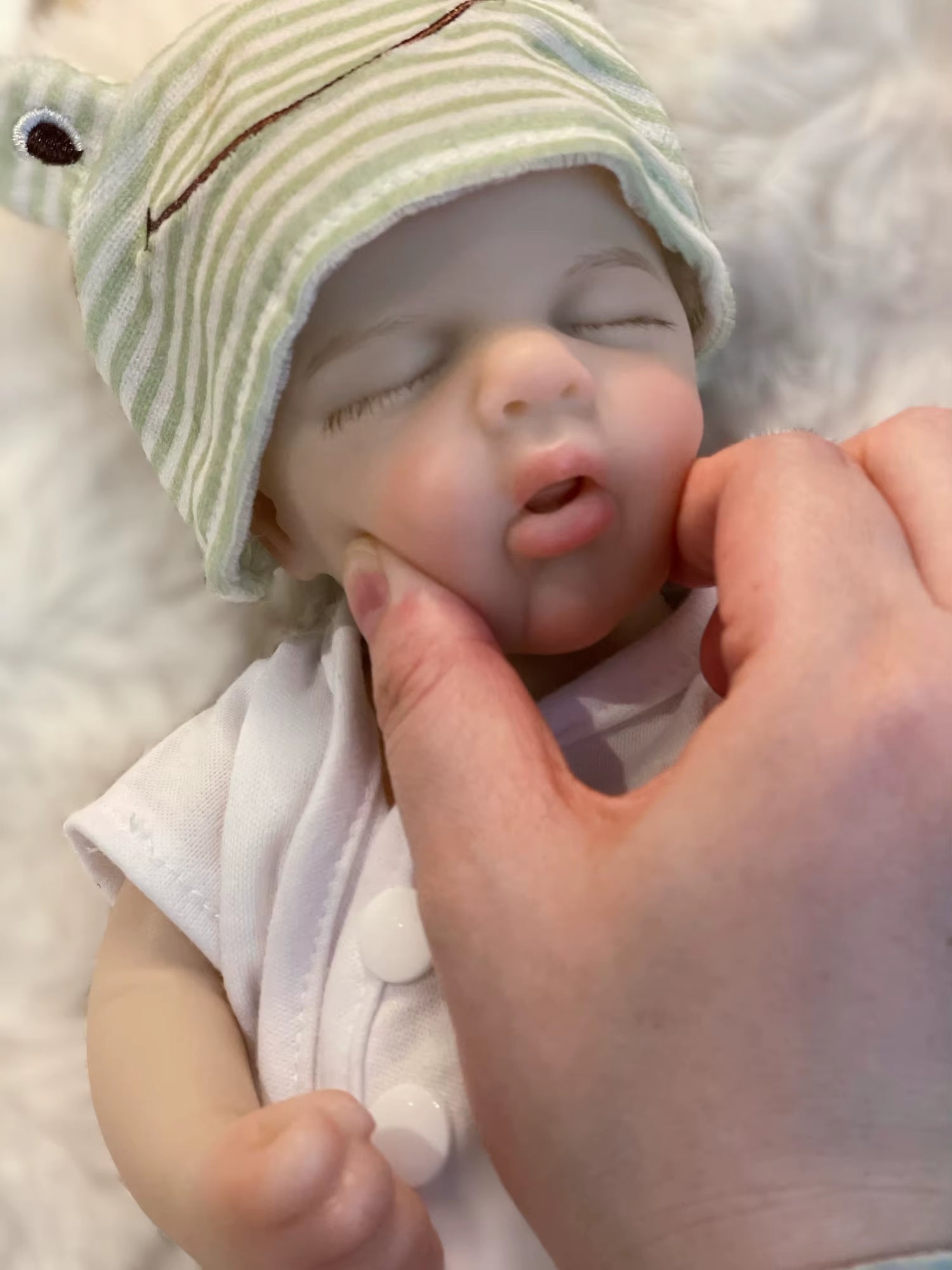 33Cm Can Open Mouth Painted Solid Silicone Loulou Bebe Reborn Girl and Boy Washable Newborn Baby Dolls for Kid'S Gift